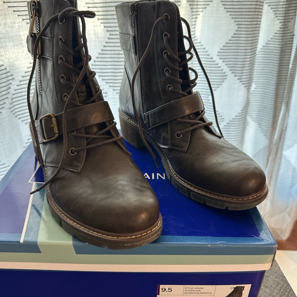 White Mountain Brown Lace-Up Combat Style Boots